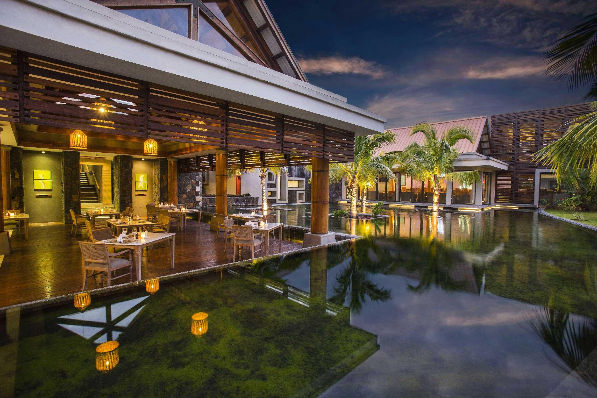 Crystals Beach Resort Belle Mare, A Member Of Radisson Individuals Palmar Exterior foto