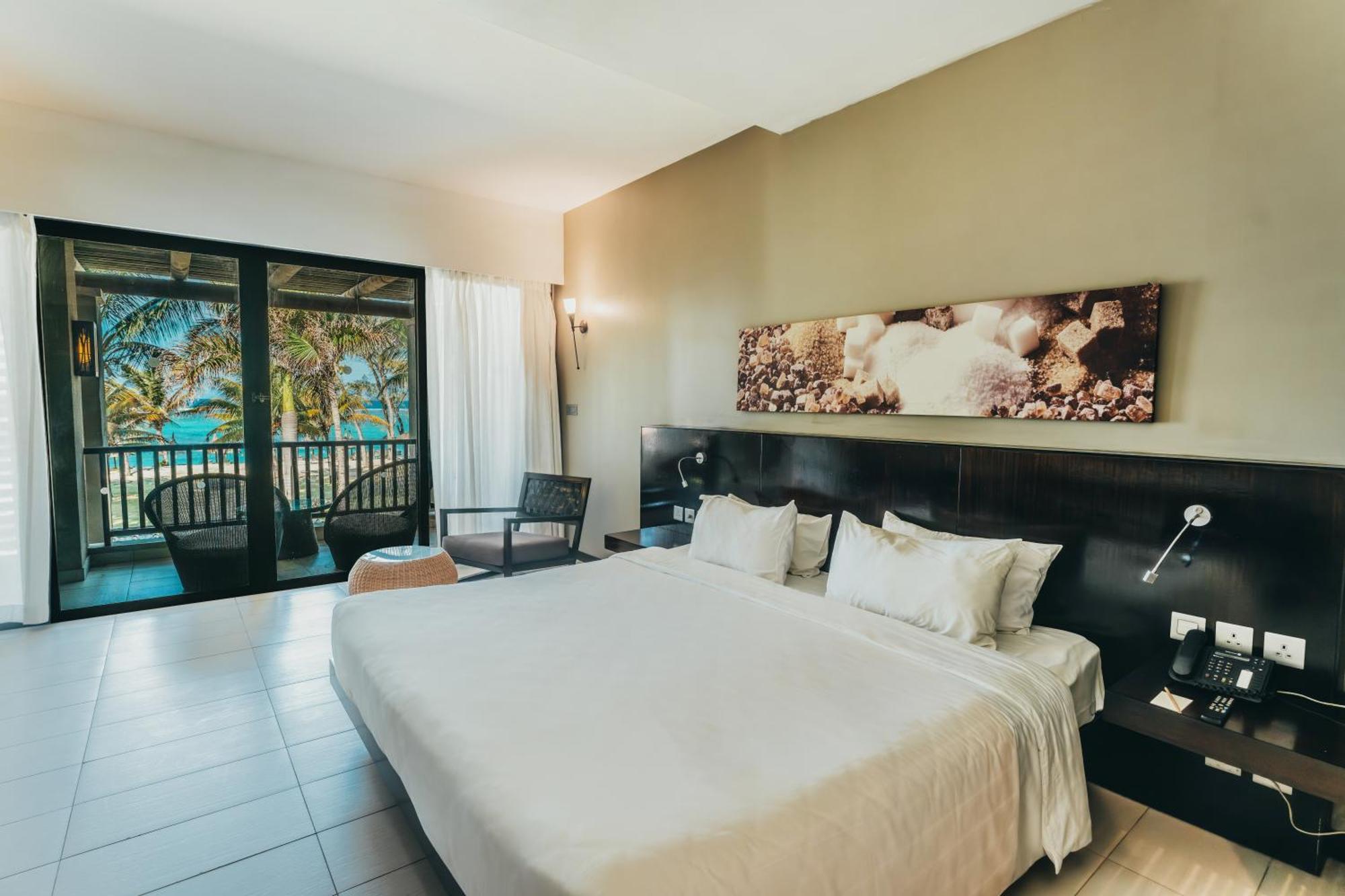 Crystals Beach Resort Belle Mare, A Member Of Radisson Individuals Palmar Exterior foto