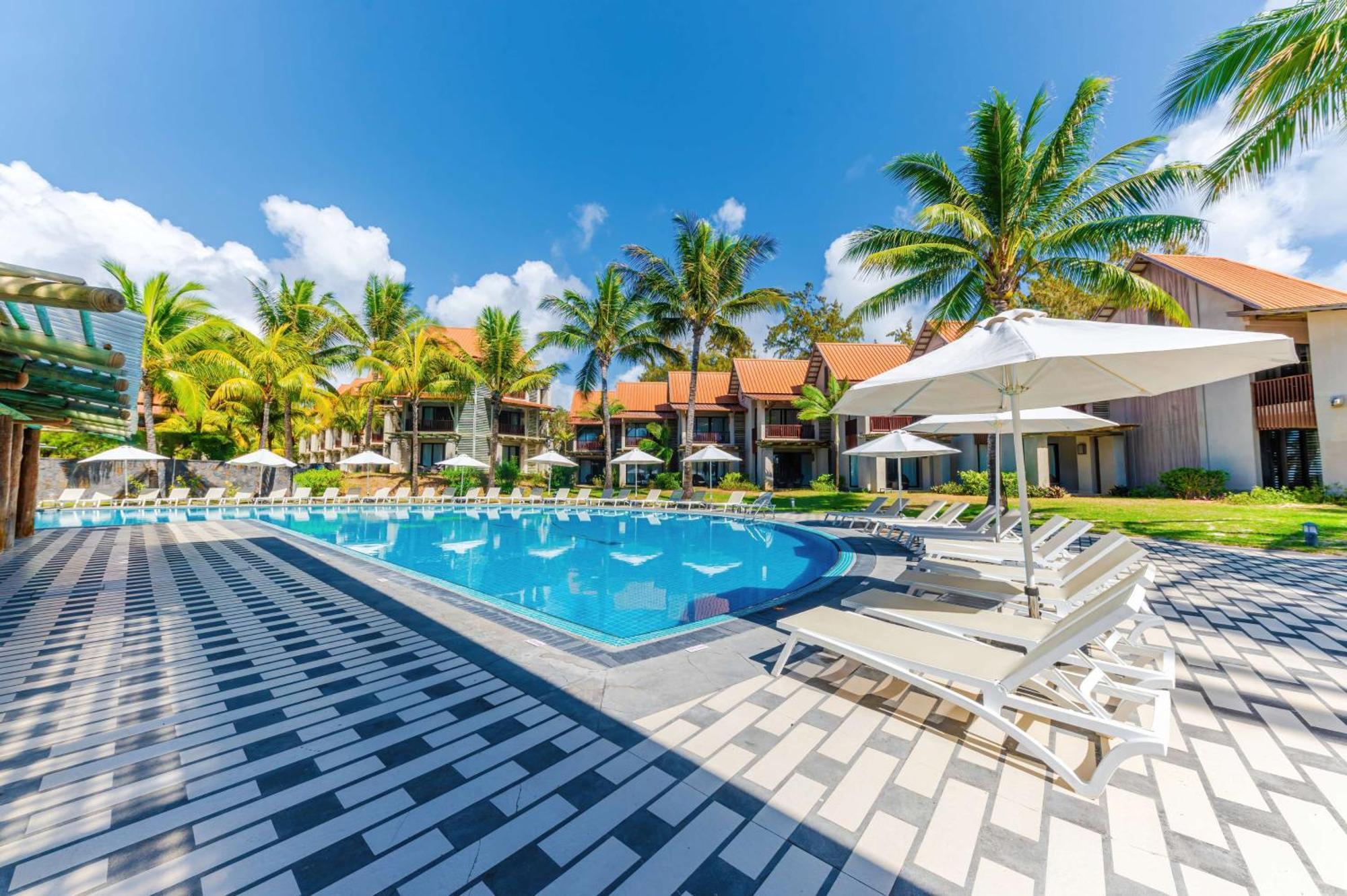 Crystals Beach Resort Belle Mare, A Member Of Radisson Individuals Palmar Exterior foto