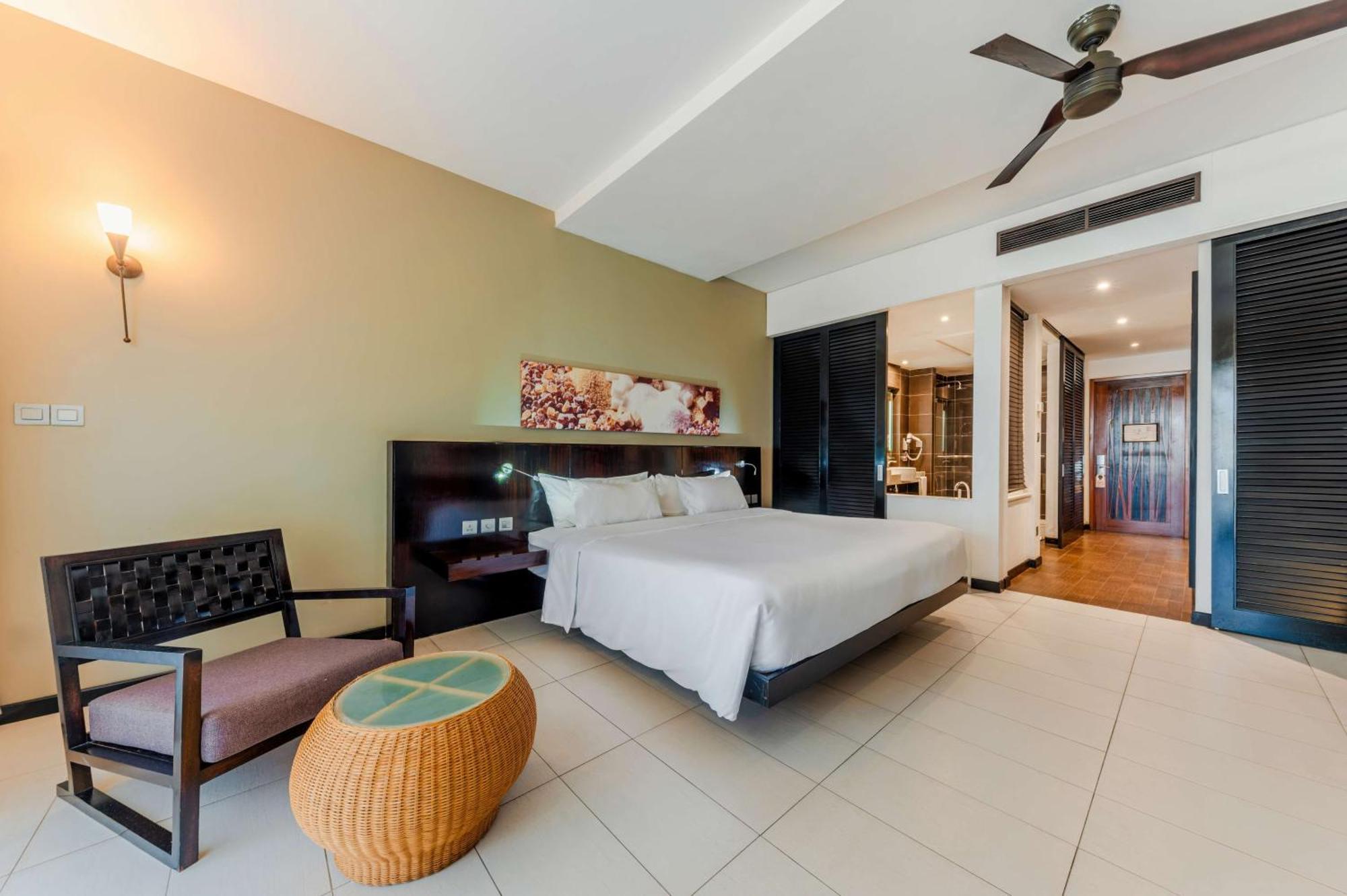 Crystals Beach Resort Belle Mare, A Member Of Radisson Individuals Palmar Exterior foto