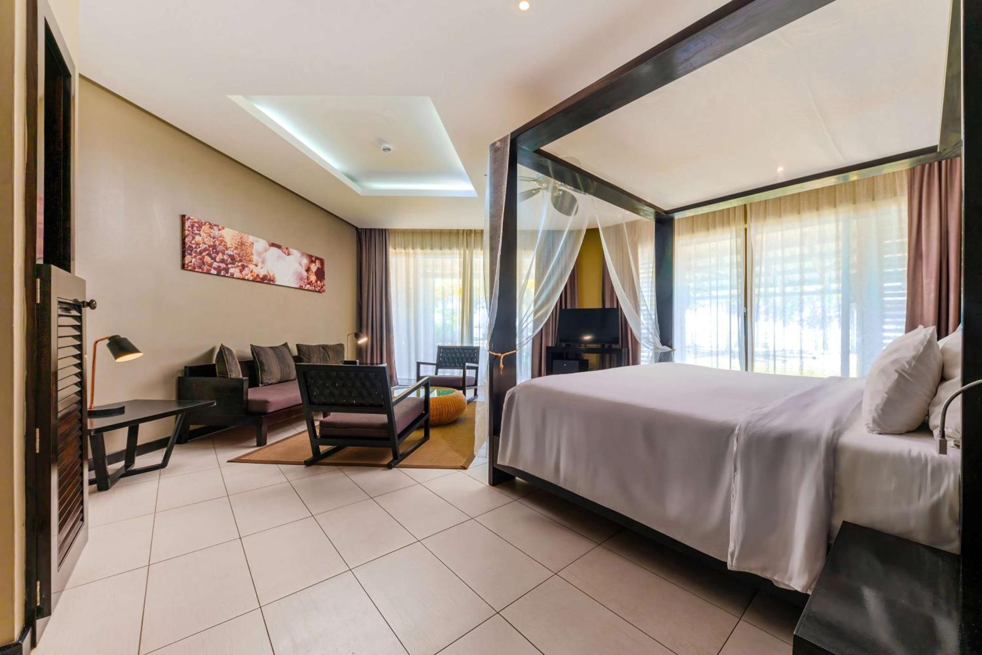 Crystals Beach Resort Belle Mare, A Member Of Radisson Individuals Palmar Exterior foto